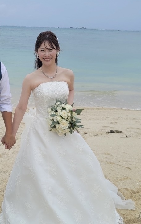 表参道ホワイトデンタルクリニックでブライダルホワイトニングを受けた結婚式当日の花嫁の笑顔６